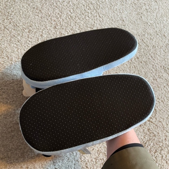 Peanuts Lucy Plush 3D Slippers Christmas Sz 9/10 Women’s Santa Hat Charlie Brown - Picture 4 of 7